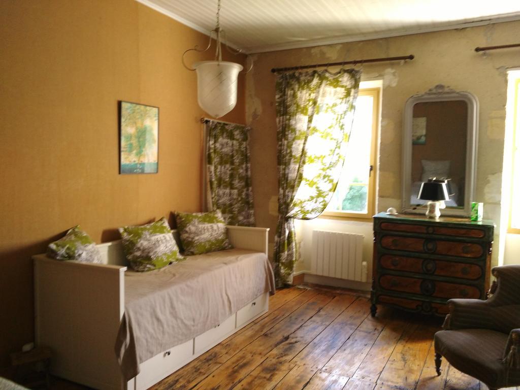 Chambre D'Hotes Le Moulin De Moulis Экстерьер фото